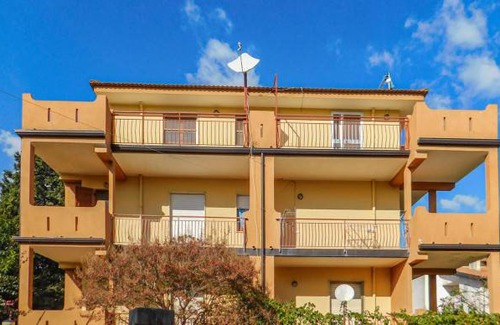 Marina di Davoli Apartment | 3 bedroom accommodation in Davoli Marina CZ