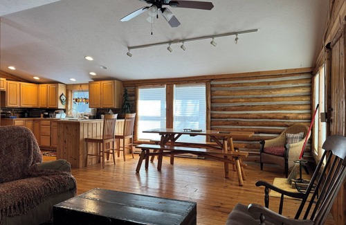 Fife Lake Cabin | 3 bedroom log cabin the lake plus a guest house. 30 mintues from Traverse City