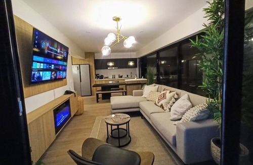 Armendariz Apartment | 3-bedroom LUX apartment in Miraflores walk to Larcomar, nightlife & ocean view