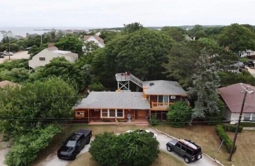 Culloden Shores House | 3 Bedroom Montauk Vacation Rental, One Block From The Private Beach!