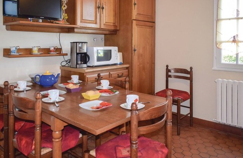 Ploumilliau House | 3 bedroom nice home in Ploumilliau