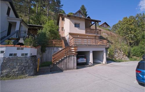 Duga Resa House | 3 Bedroom Nice Home In Donji Zvecaj