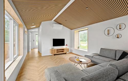 Jegum House | 3 Bedroom Nice Home In Oksbøl