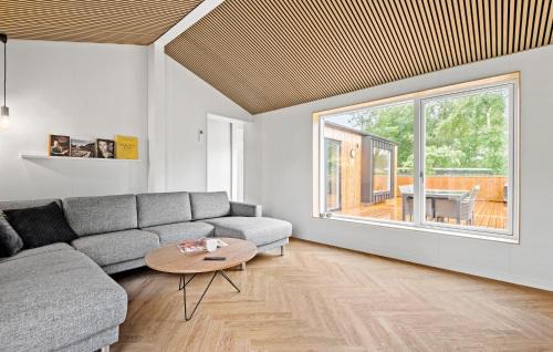 Jegum House | 3 Bedroom Nice Home In Oksbøl