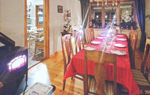 Roke House | 3 Bedroom Nice Home In Röke