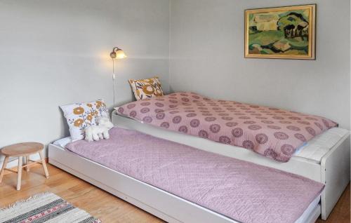 Roke House | 3 Bedroom Nice Home In Röke