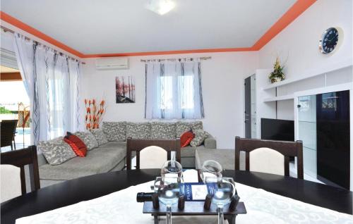 Vranjic Apartment | 3 Bedroom Nice Home In Solin