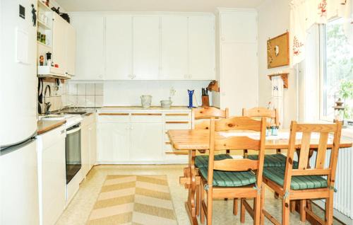 Saffle Municipality House | 3 Bedroom Pet Friendly Home In Säffle