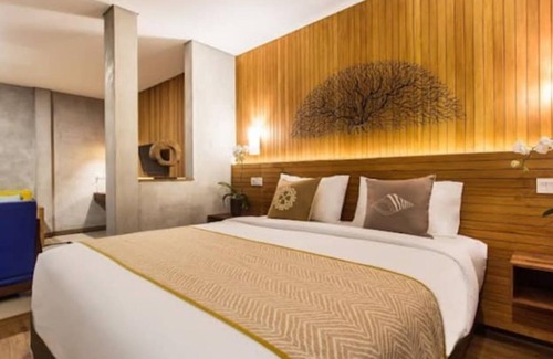 Raya Kuta Villa | 3 Bedroom Pool Villa Near Ground Zero Legian
