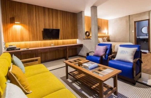 Raya Kuta Villa | 3 Bedroom Pool Villa Near Ground Zero Legian