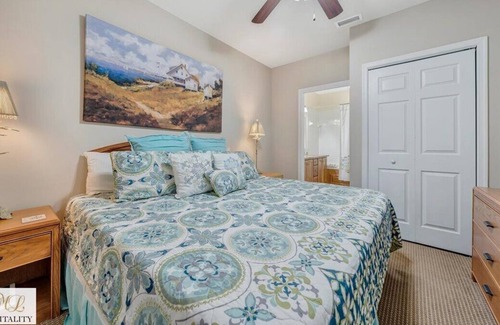 Huddleston Resort | 3 bedroom resort ML beautiful SML condo w/ indoor pool WiFi and dinning.