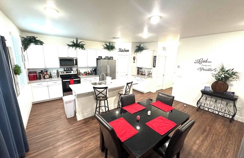 Centennial Ranch - Classics House | 3-Bedroom Retreat in North Las Vegas –Private Yard, Fast Wi-Fi, Family Friendly