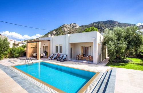Istron House | 3 bedroom(s) House near Agios Nikolaos