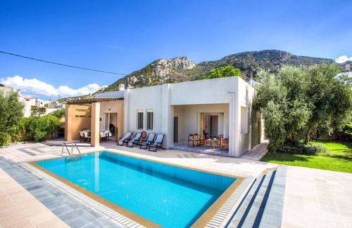 Istron Villa | 3 bedroom(s) Villa near Agios Nikolaos