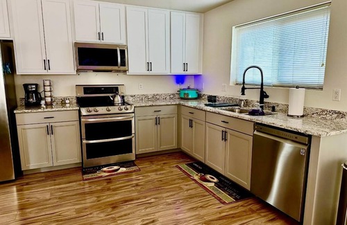 Rillito House | 3-bedroom spacious Tucson home, newly remodeled kitchen