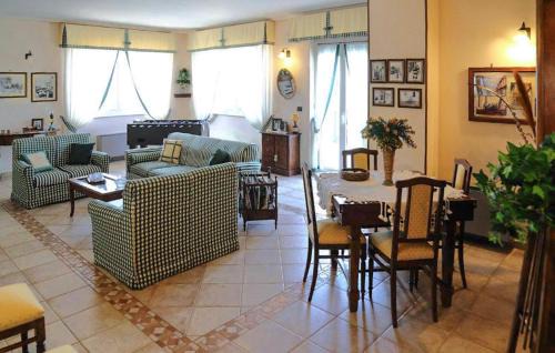 Canicattini Bagni House | 3 Bedroom Stunning Home In Canicattini Bagni