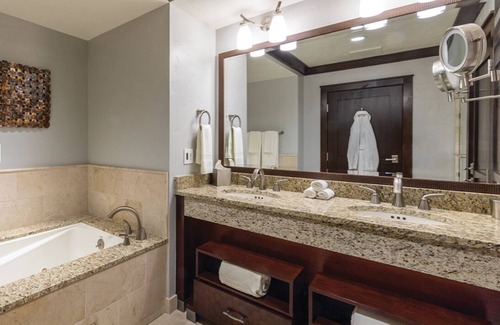 Truckee Resort | 3-Bedroom Suite in Lake Tahoe All-Season Resort - Ritz-Carlton!