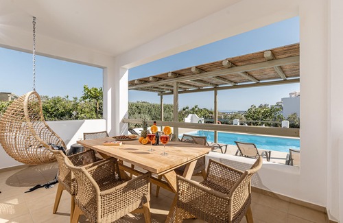 Plaka House | 3 bedroom Summer house with private pool and a partial view of the sea