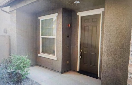 Reno House | 3-bedroom townhome in charming South Reno with WiFi, AC. & Close to walking path