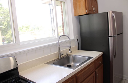 Oxon Hill House | 3-bedroom townhome in enjoyable Oxon Hill with AC 10 min. from National Harbor