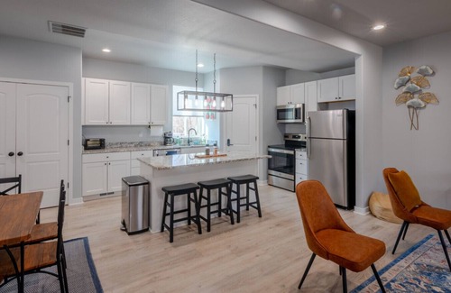 Ogden House | 3 Bedroom Townhome Suite