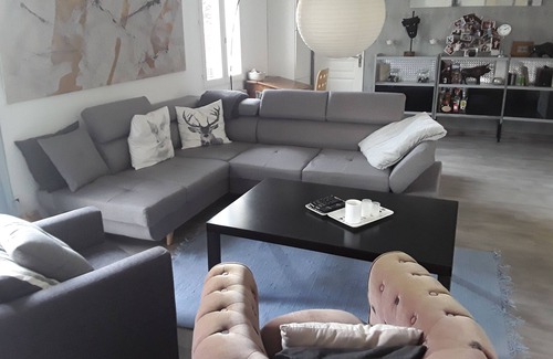 Aix-en-Provence House | 3-bedroom villa with swimming pool in secure residence in Aix en Provence