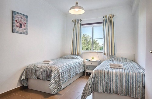 Tavira House | 3 bedroom Villa with large Private Terrace, Free Wifi&Pool in Quinta do Perogil