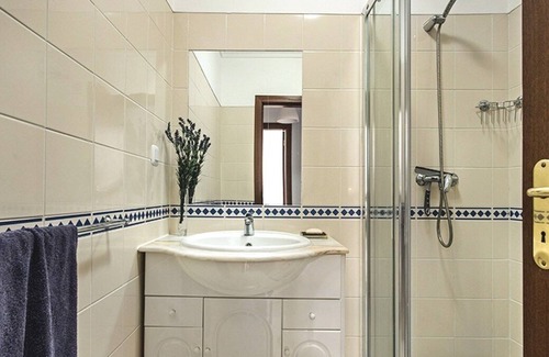 Tavira House | 3 bedroom Villa with large Private Terrace, Free Wifi&Pool in Quinta do Perogil