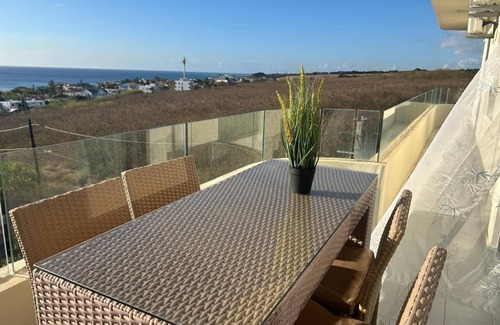 Flic-en-Flac Apartment | 3 bedrooms apartment in welcoming Flic en Flac with Sea View and Mountain View