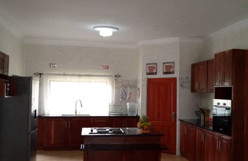 Lusaka Villa | 3 Bedrooms Exclusive House in Mass Media