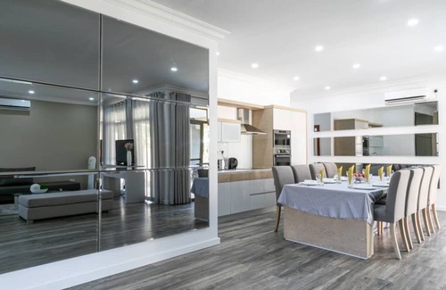 Lusaka Villa | 3 Bedrooms Exclusive Villa in Mass Media