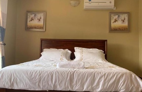 Lusaka Apartment | 3 bedrooms in an apartment in Mass Media