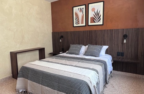 Reforma House | 3 bedrooms, parking, AC, kitchen, Located 5 min from downtown!