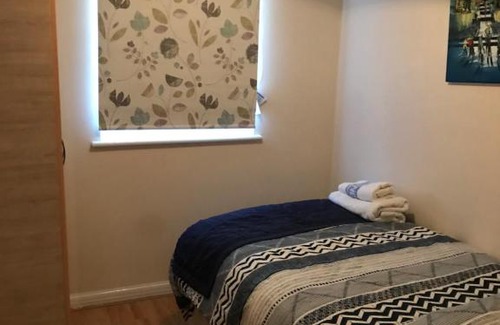 Southwark Apartment | 3 Bedrooms Peckham High Street
