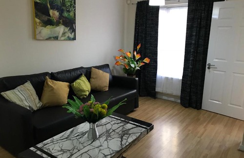 Southwark Apartment | 3 Bedrooms Peckham High Street
