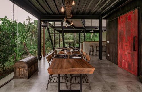 Mambal Villa | 3 Bedrooms Tropical Modernism Rice Field and Jungle