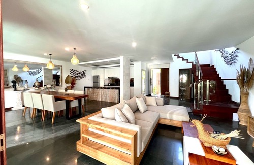 Cemagi Villa | 3-bedrooms Villa - 3 Minutes Walk to Cemagi Beach