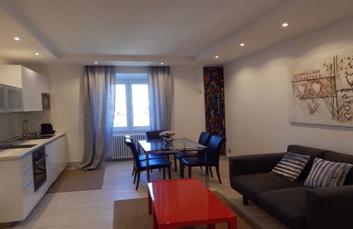 Vatican Apartment | 3 beds/3 baths, 3 min. walking to the Vatican Museums, metro station, FREE WIFI
