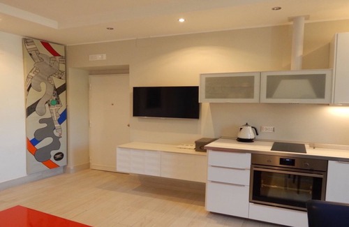 Vatican Apartment | 3 beds/3 baths, 3 min. walking to the Vatican Museums, metro station, FREE WIFI