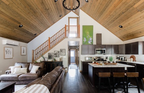 Ronald Cabin | 3 BR 2 BA home w/hot tub, game room, forest views, hot tub, and fire pit.