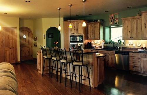Lander House | 3 BR, 3.5 bath home in Sinks Canyon 2 miles from Lander, Wyoming