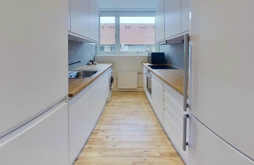 Frederiksberg Apartment | 3-BR apartment w/a balcony in Frederiksberg - 210