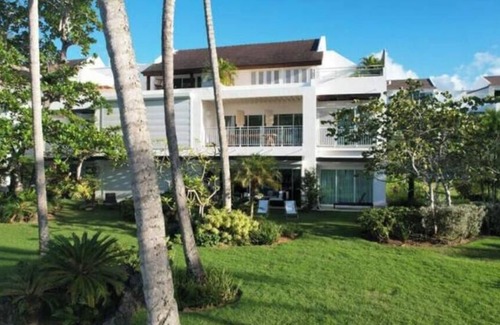Las Terrenas Apartment | 3 BR First Line Beach apt at playa bonita p2-102
