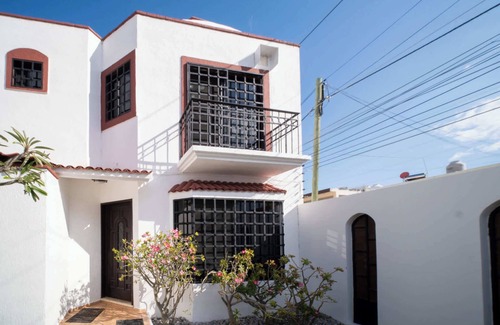 Chetumal House | 3 BR House Private Parking and Fast Wifi