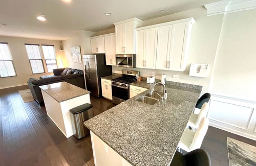 Fort Lincoln House | 3 Br Modern Townhome Newly Built - 15 mins from Downtown DC