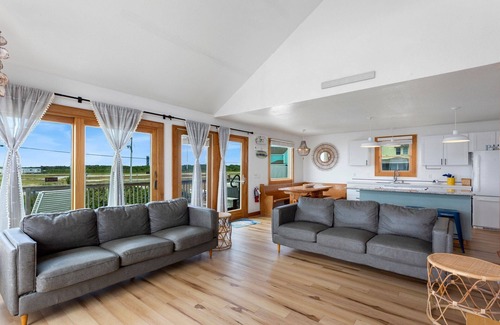 Buxton House | 3 br, oceanfront, ocean view, sunrise !
