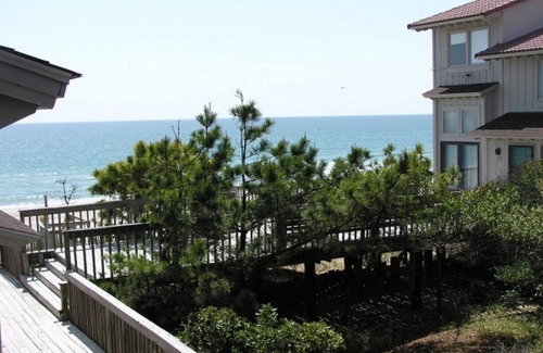 Pine Knoll Shores House | 3 BR Oceanfront Townhome - Remodeled Kitchen & Baths, Views Pool WiFi