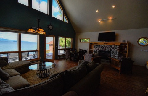 Finley Point Cabin | 3 Cabins On The Shore Of Flathead Lake In Skidoo Bay