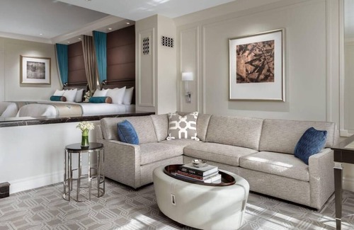 Las Vegas House | 3 Classy Units! Outdoor Pool, Free Parking, Near Las Vegas Festival Grounds!