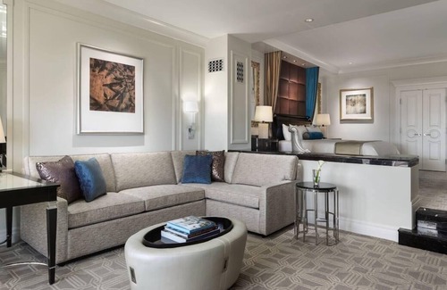Las Vegas House | 3 Comfortable Units! Outdoor Pool, Parking, Close to City Center Las Vegas!